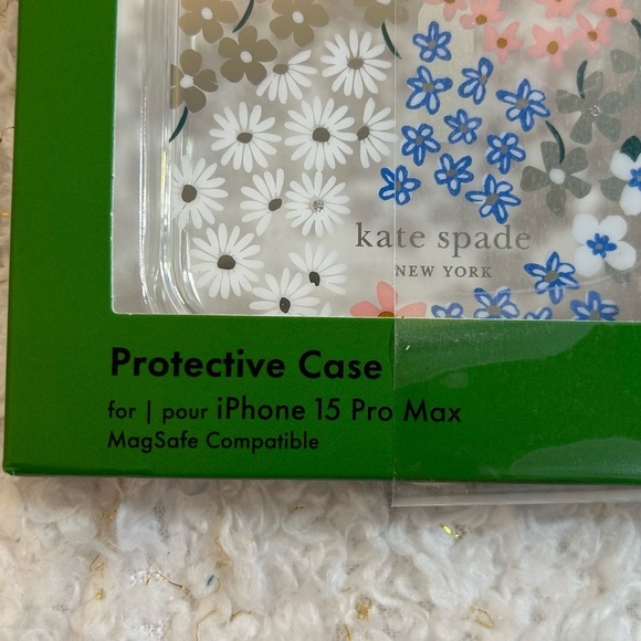 kate spade iphone 15 pro Max Protective Hard Shell Case w MagSafe for Apple phon - Picture 3 of 4